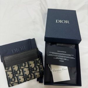 Dior cardholder, authenticated from the website